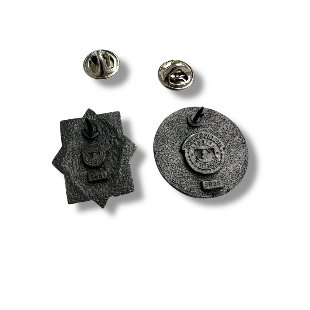 MLB Seattle Mariners Silver and Blue Pins - Picture 2 of 3